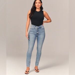 Abercrombie and Fitch | Skinny Criss Cross High rise Ankle Size 26 New